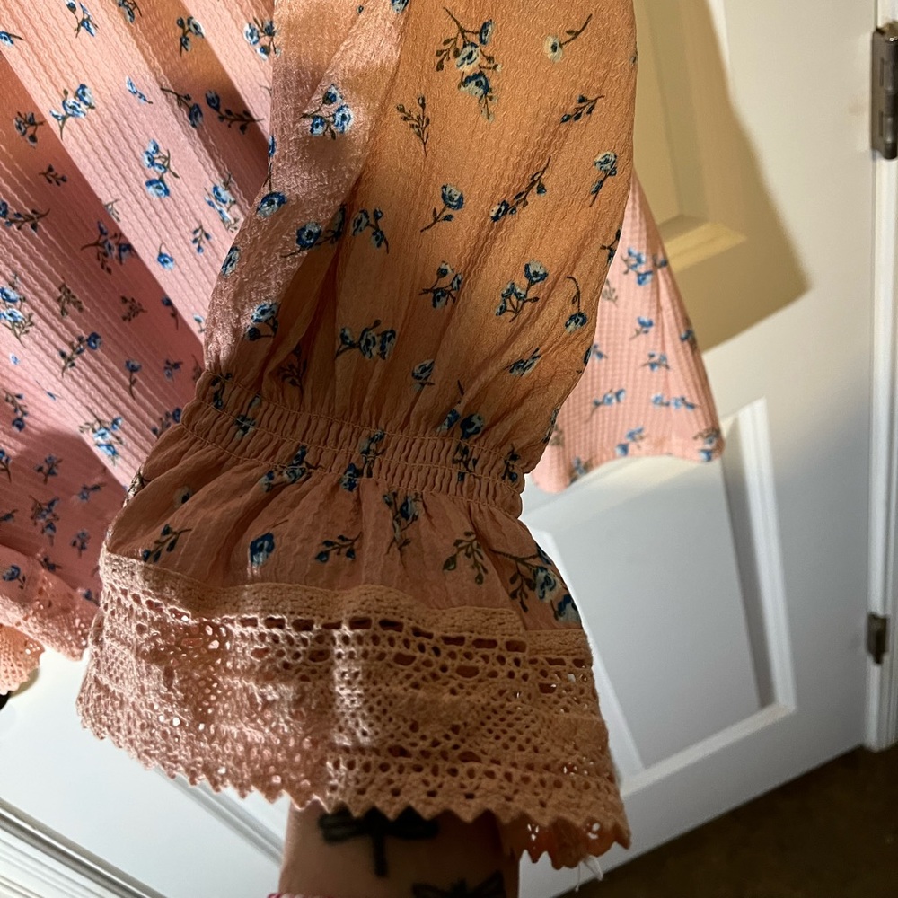 Pink Ruffled tunic - Picture 2 of 4